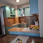 Sea Garden Apartment *