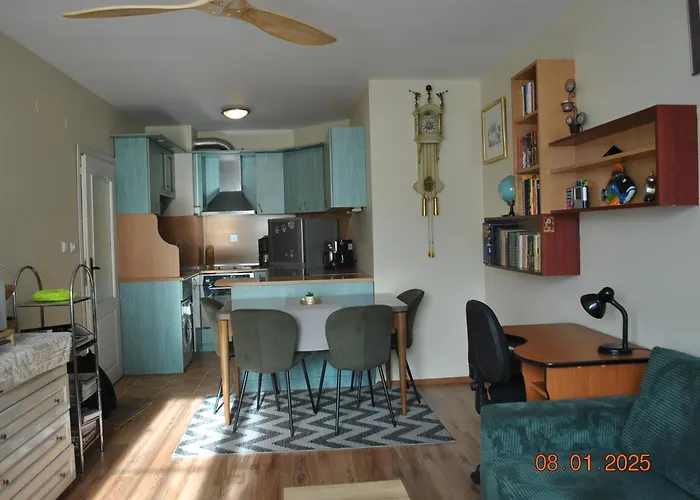 Sea Garden Apartment