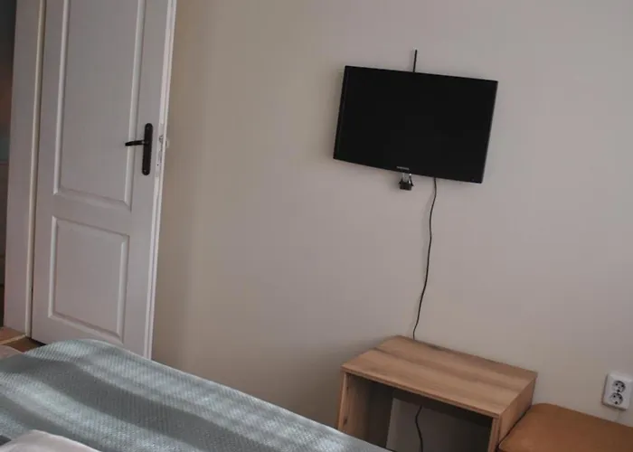 Sea Garden Apartment *